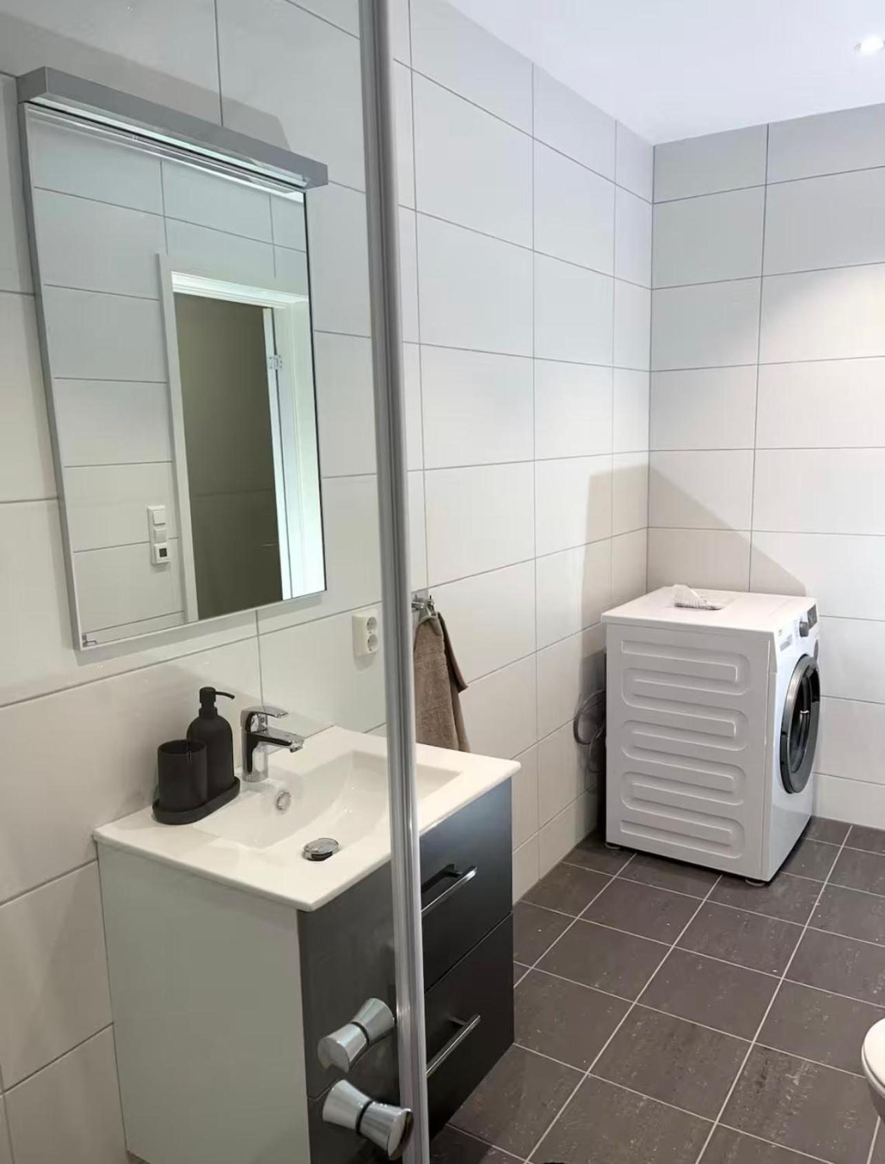New Duplex Near The With Free Private Parking Lejlighed